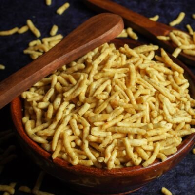 namkeen basket. Malwa namkeen, ratlami namkeen, sev, indore sev