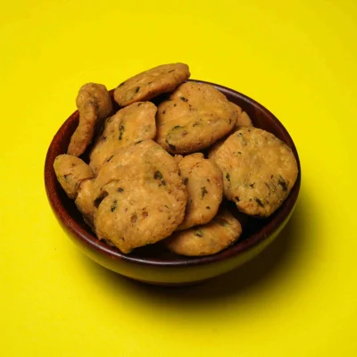 Namkeen Basket - Mathri